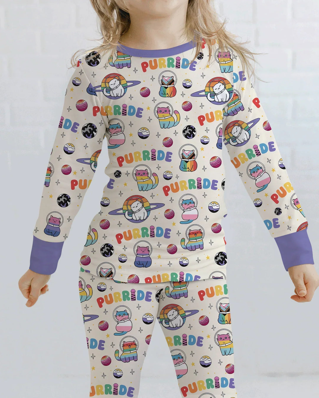 Zweiteiliges Langarm-Pyjama-Set mit Sommerfrüchten