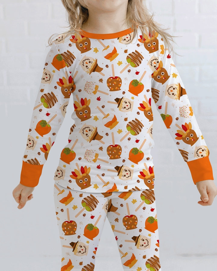 Zweiteiliges Langarm-Pyjama-Set mit Sommerfrüchten