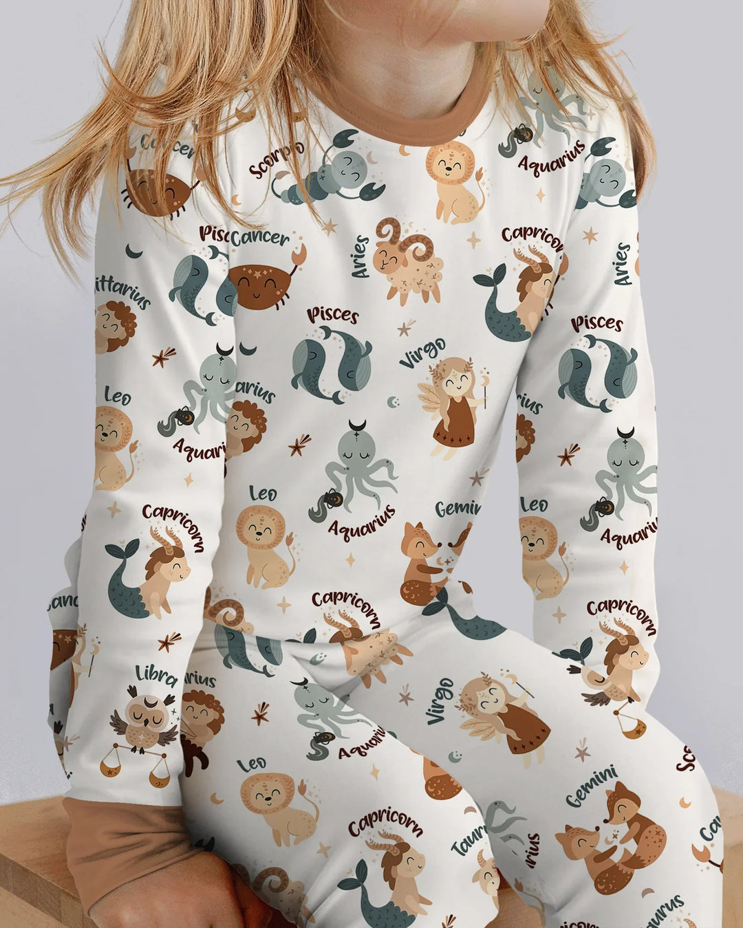 Zweiteiliges Langarm-Pyjama-Set mit Sommerfrüchten