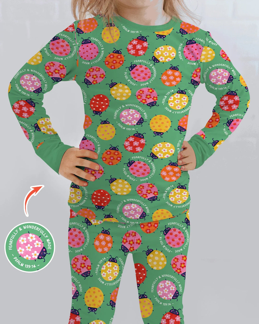 Zweiteiliges Langarm-Pyjama-Set mit Sommerfrüchten