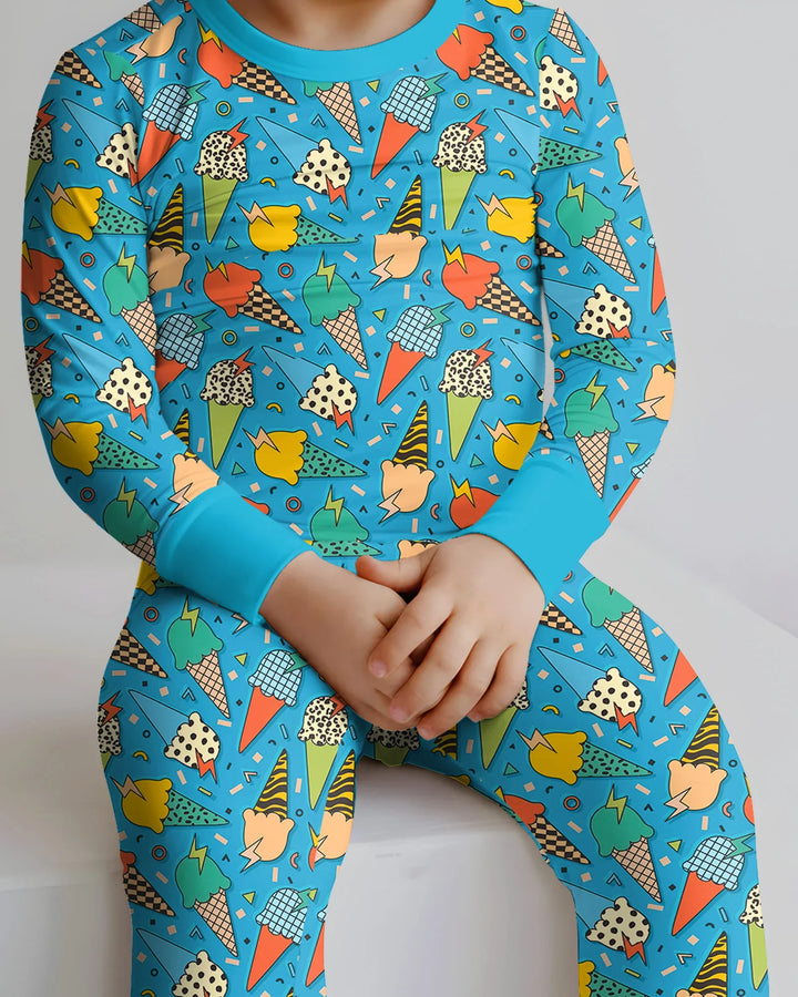 Zweiteiliges Langarm-Pyjama-Set mit Sommerfrüchten
