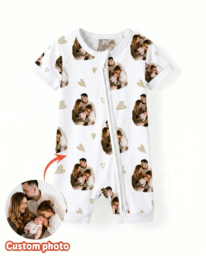 Babykleidung mit individuellem Gesicht im Allover-Print - Weich &amp; Skizzenhaft