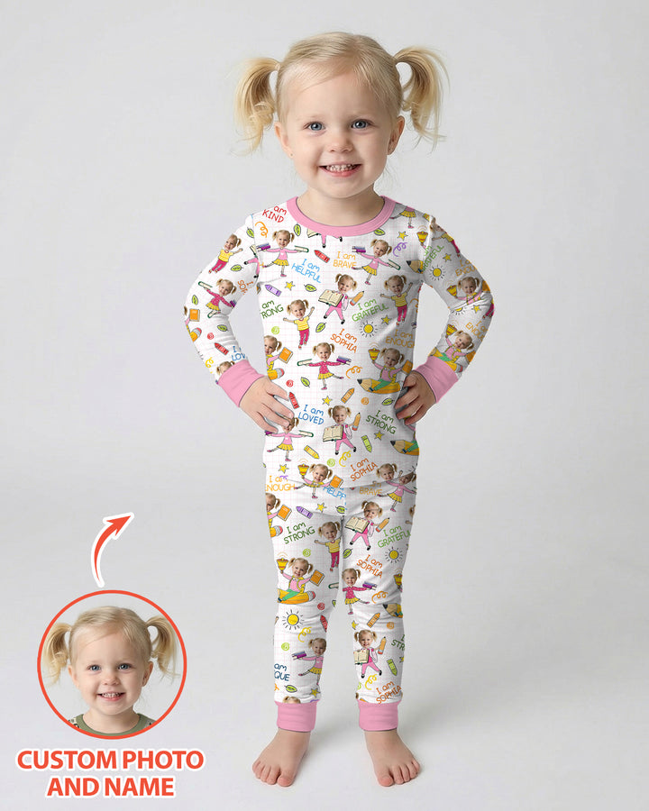 Zweiteiliges Langarm-Pyjama-Set mit Sommerfrüchten