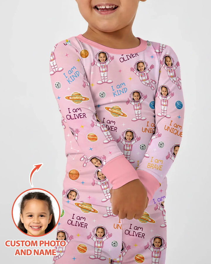 Zweiteiliges Langarm-Pyjama-Set mit Sommerfrüchten