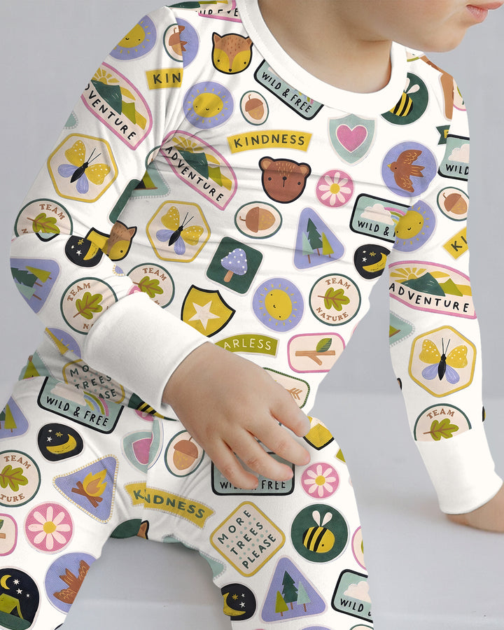 Zweiteiliges Langarm-Pyjama-Set mit Sommerfrüchten