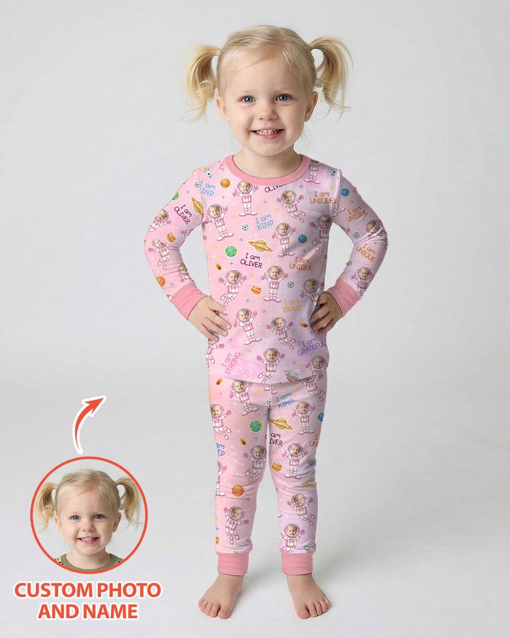 Zweiteiliges Langarm-Pyjama-Set mit Sommerfrüchten