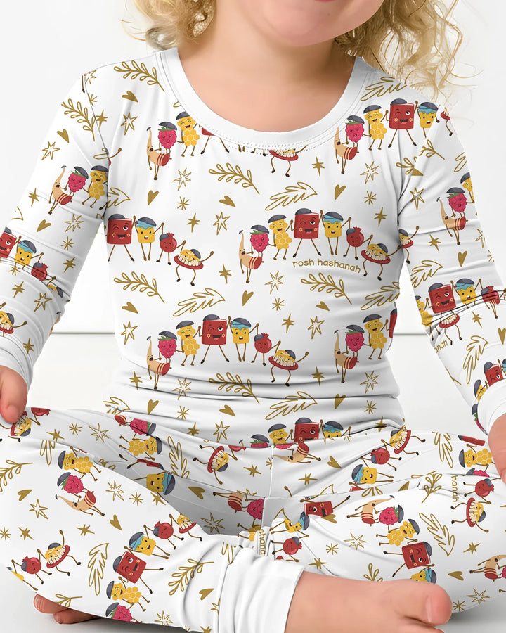 Zweiteiliges Langarm-Pyjama-Set mit Sommerfrüchten
