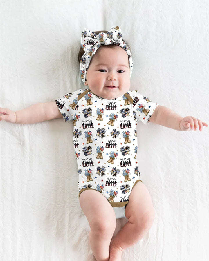 Gerippte Babykleidung mit individuellem Foto - Weich &amp; Skizzenhaft