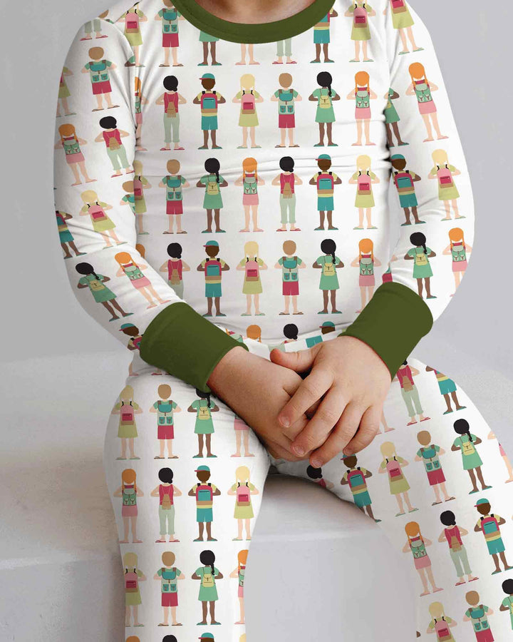 Zweiteiliges Langarm-Pyjama-Set mit Sommerfrüchten
