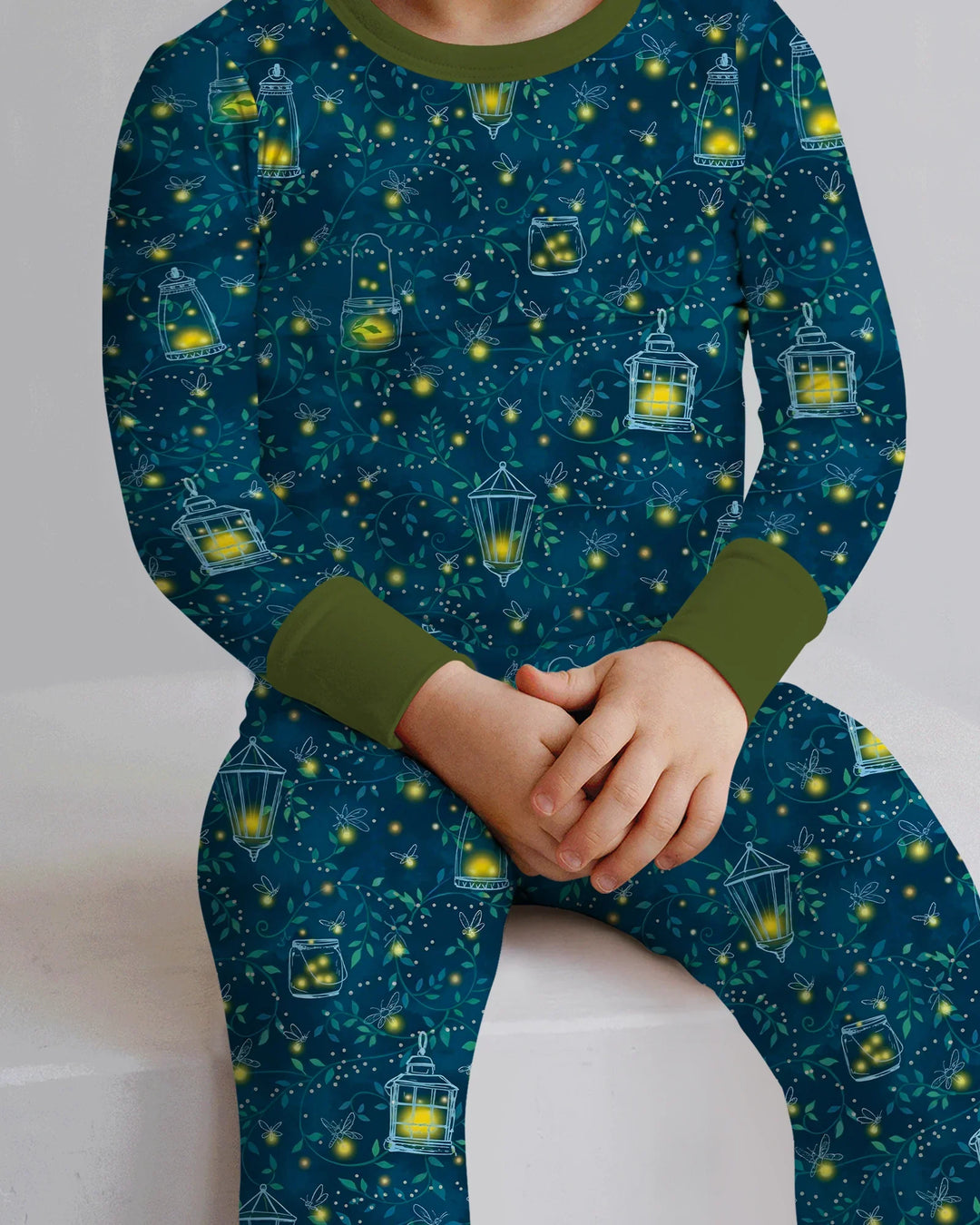 Zweiteiliges Langarm-Pyjama-Set mit Sommerfrüchten