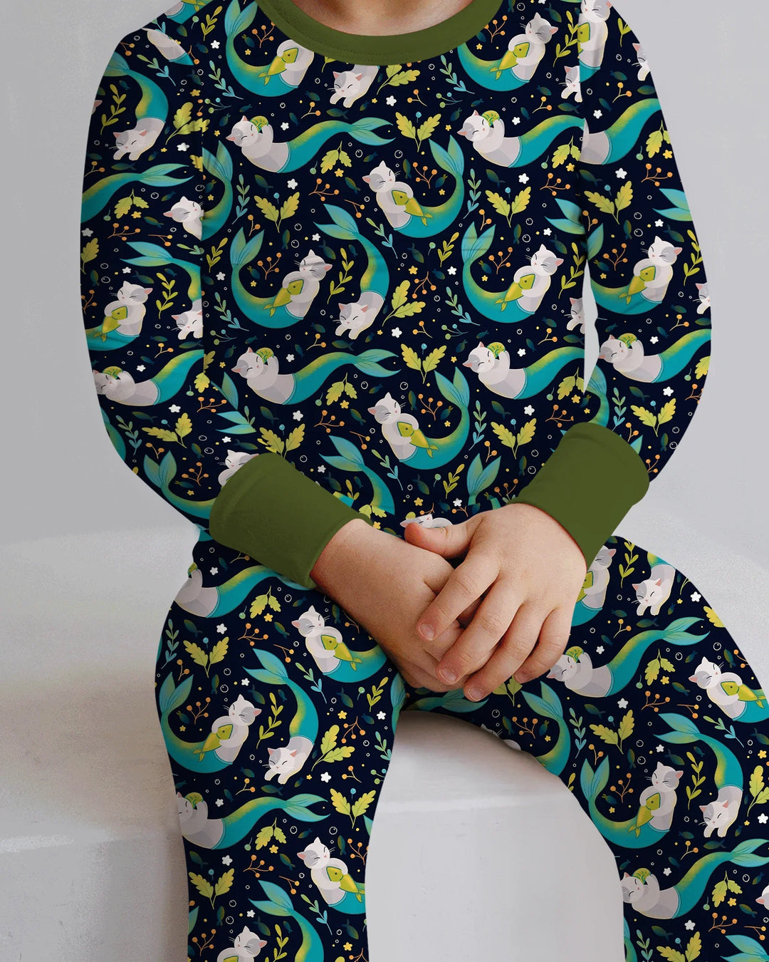 Zweiteiliges Langarm-Pyjama-Set mit Sommerfrüchten