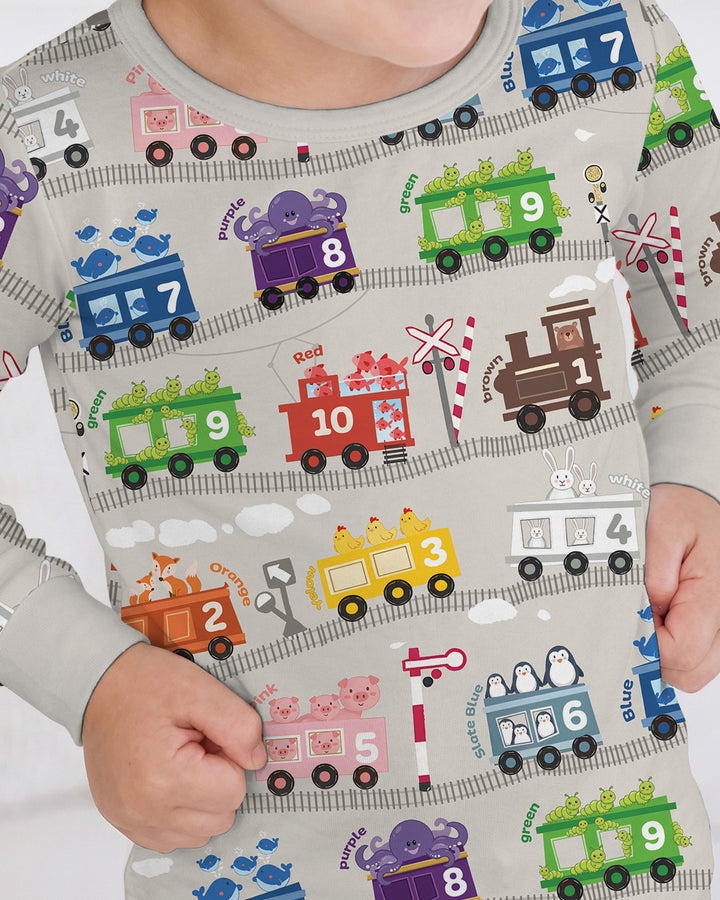 Zweiteiliges Langarm-Pyjama-Set mit Sommerfrüchten