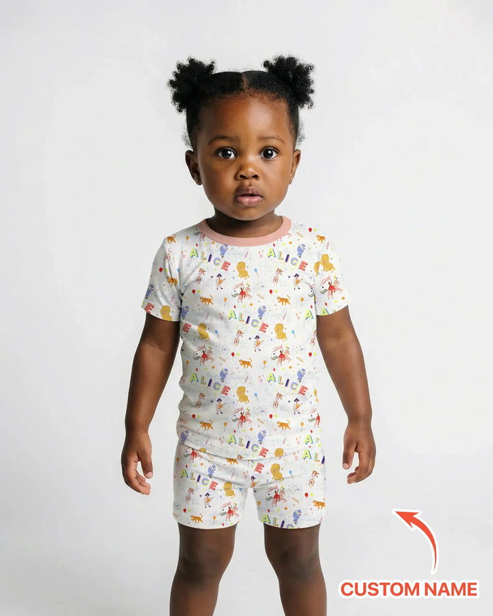 Zweiteiliges Pyjama-Set mit kurzen Ärmeln und Shorts im Sommer-Design