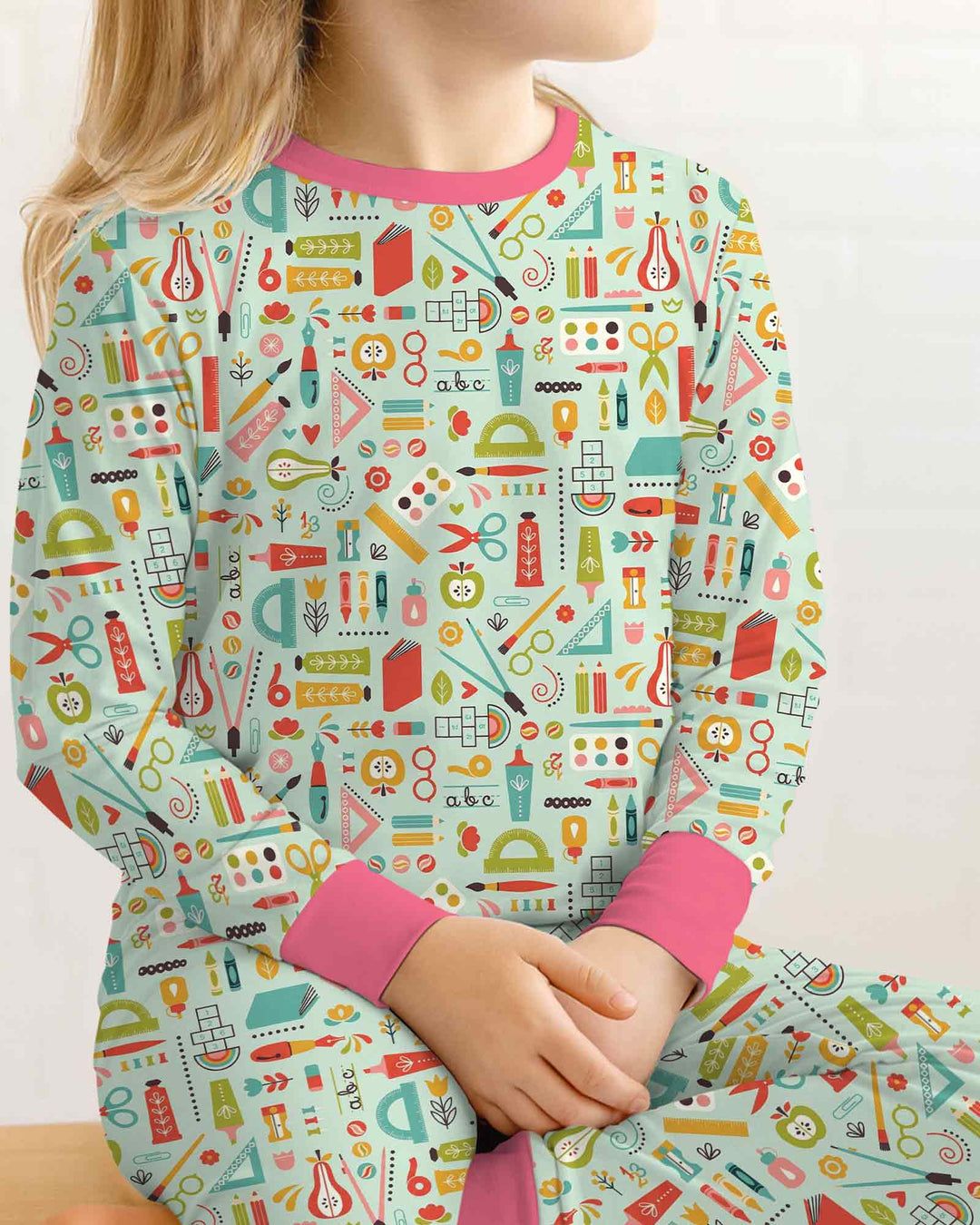 Zweiteiliges Langarm-Pyjama-Set mit Sommerfrüchten
