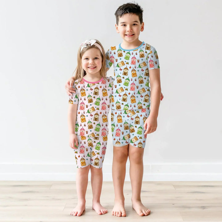 Template Zweiteiliges Pyjama-Set mit kurzen Ärmeln und Shorts