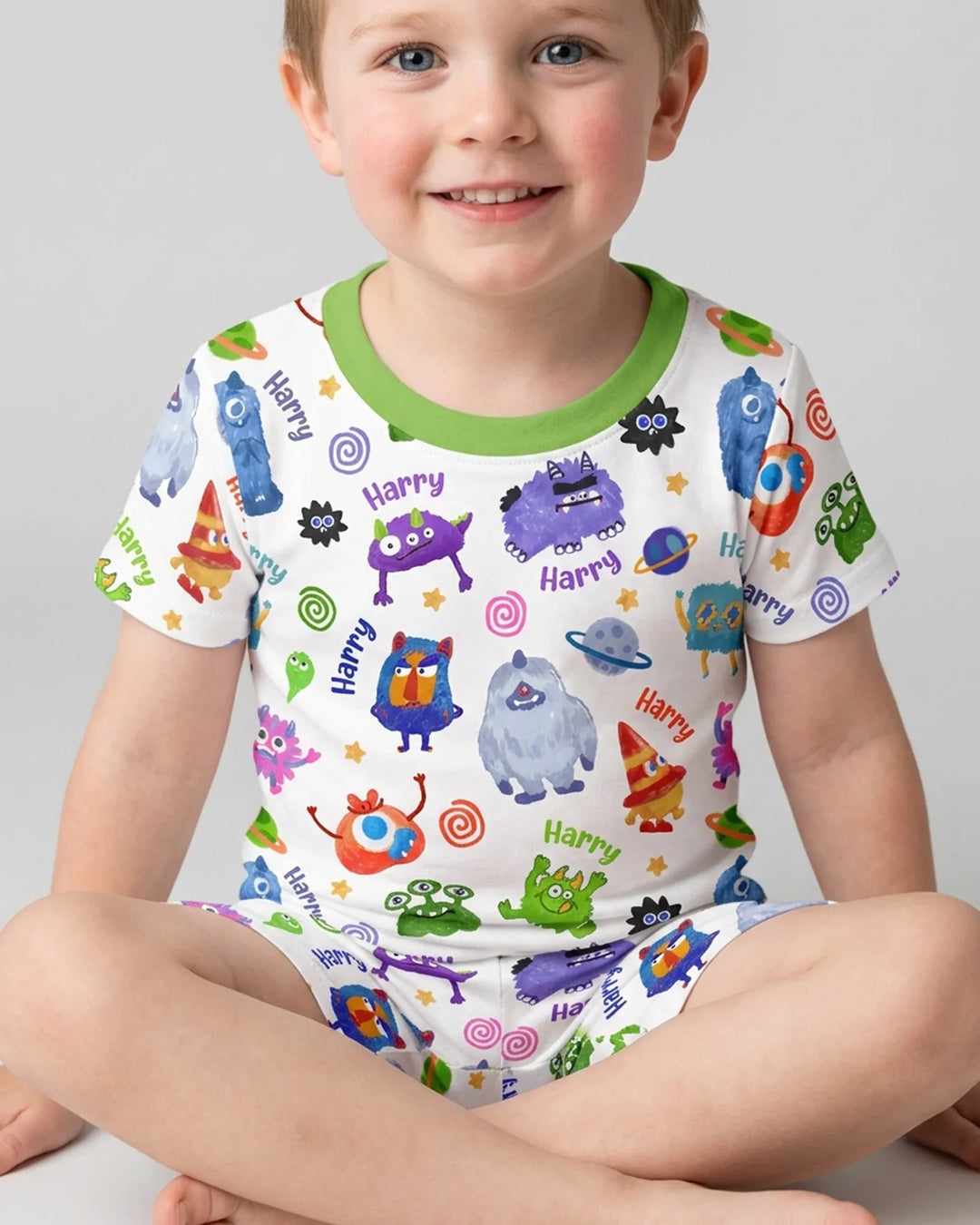 Zweiteiliges Pyjama-Set mit kurzen Ärmeln und Shorts im Sommer-Design