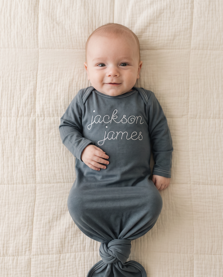 Personalisiertes genähtes Baby-Namen-Bambus-Knotenkleid