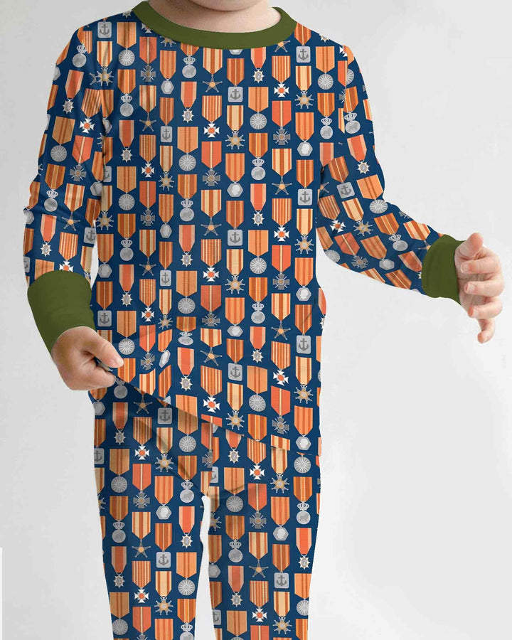 Zweiteiliges Langarm-Pyjama-Set mit Sommerfrüchten