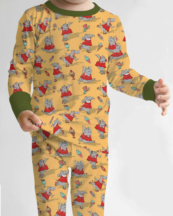 Zweiteiliges Langarm-Pyjama-Set mit Sommerfrüchten