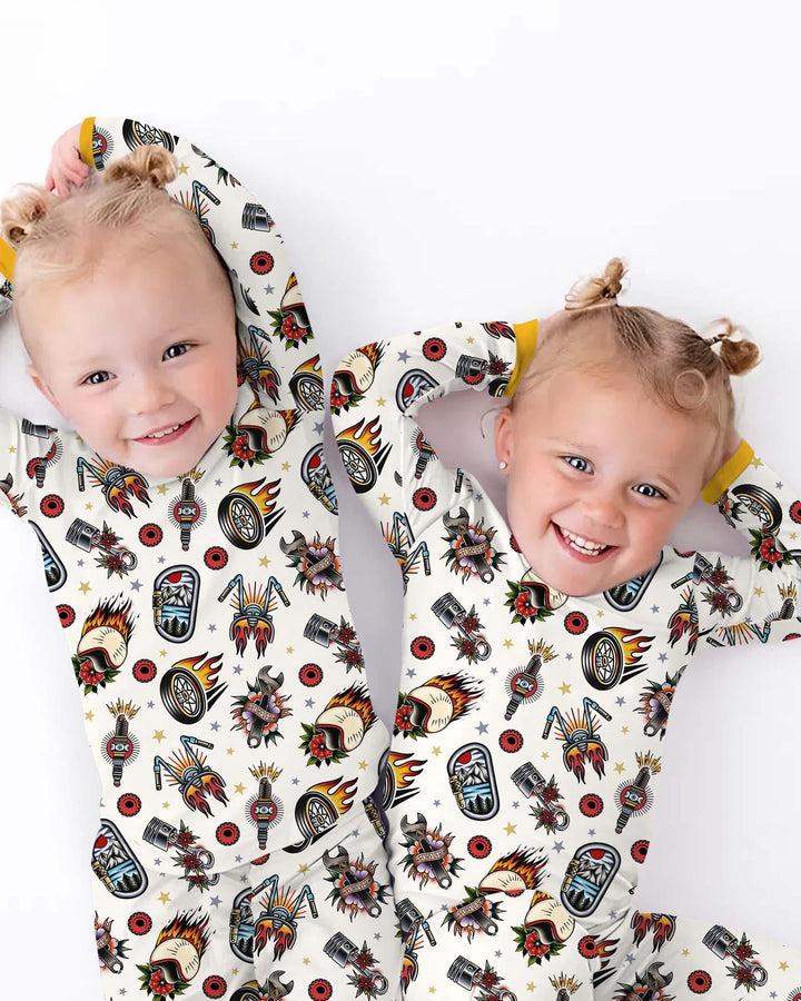 Zweiteiliges Langarm-Pyjama-Set mit Sommerfrüchten