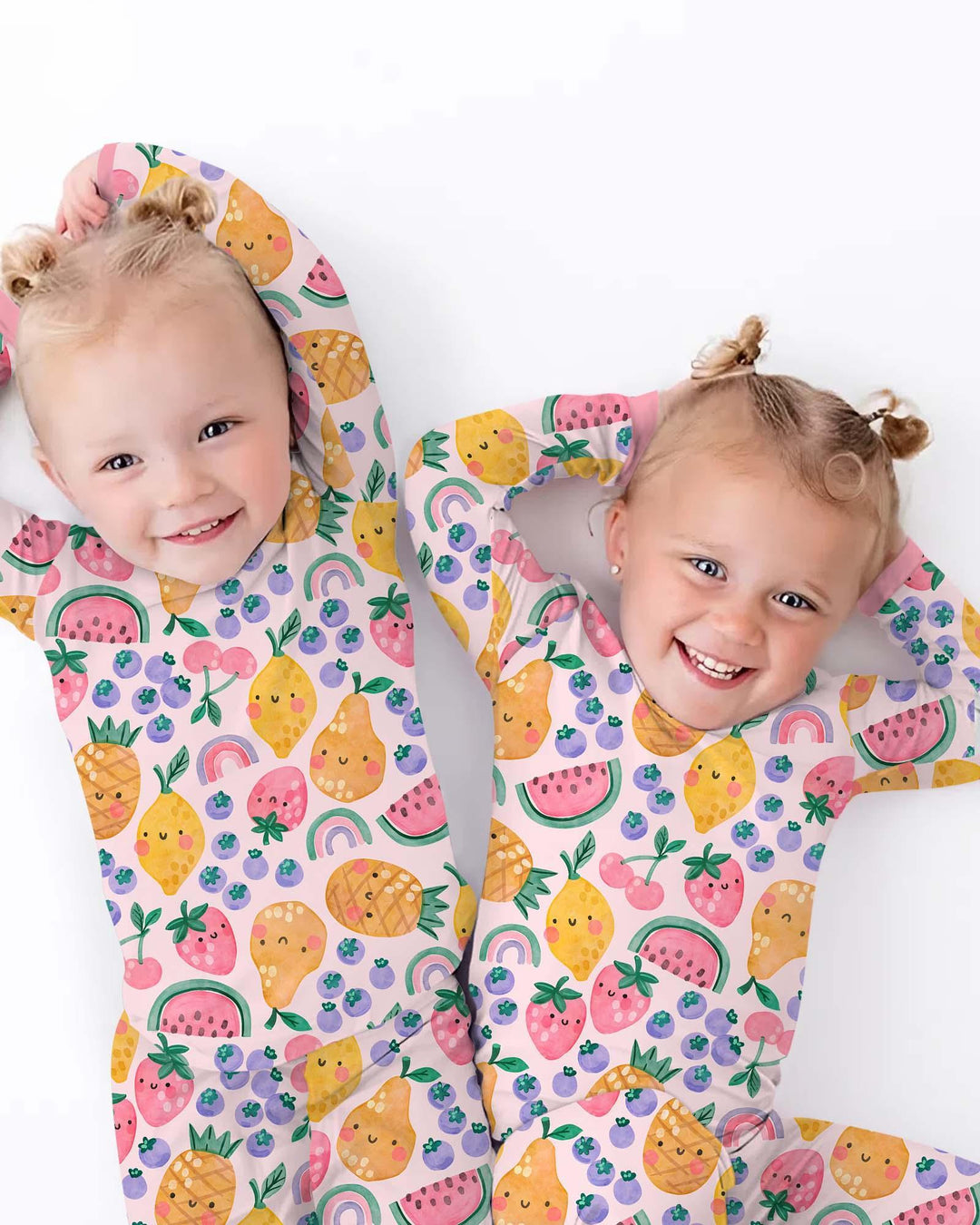 Zweiteiliges Langarm-Pyjama-Set mit Sommerfrüchten