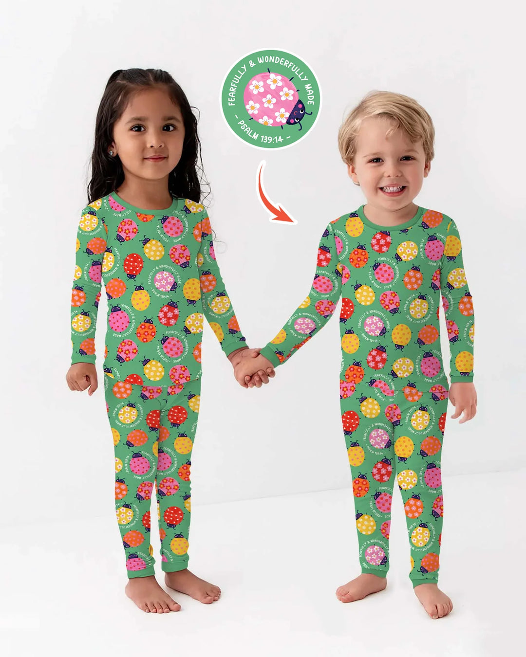 Zweiteiliges Langarm-Pyjama-Set mit Sommerfrüchten