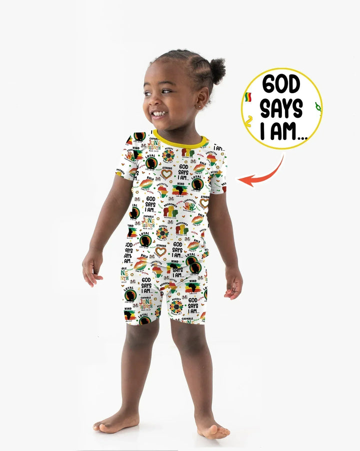 Template Zweiteiliges Pyjama-Set mit kurzen Ärmeln und Shorts
