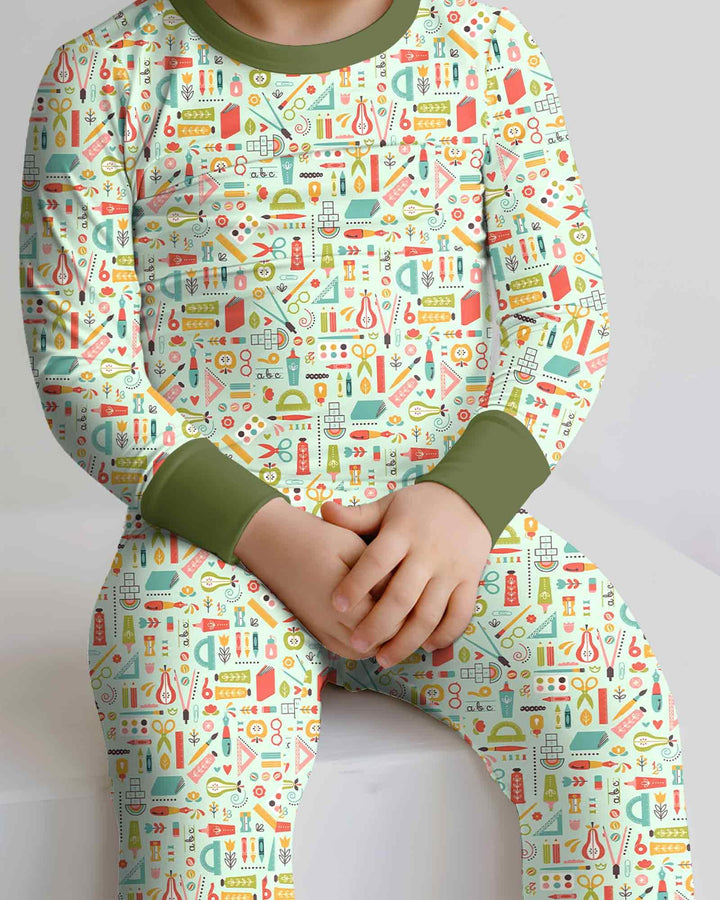 Zweiteiliges Langarm-Pyjama-Set mit Sommerfrüchten