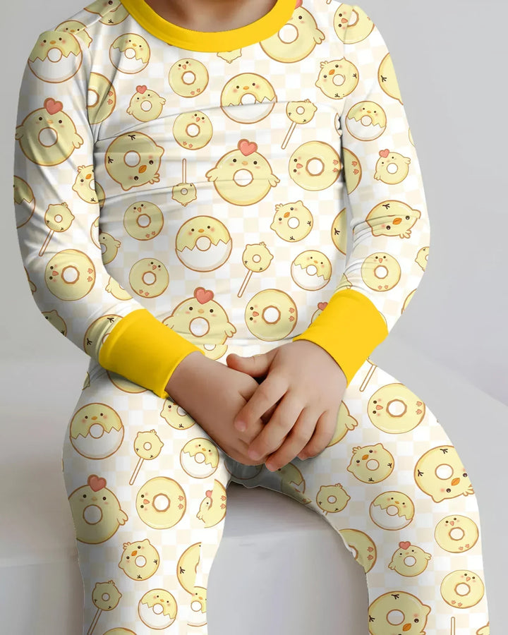 Zweiteiliges Langarm-Pyjama-Set mit Sommerfrüchten