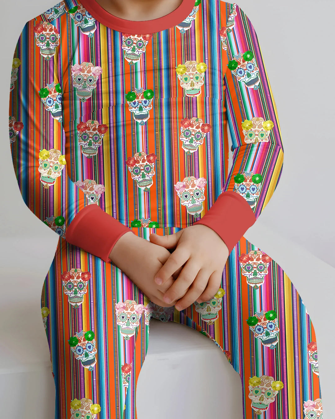 Zweiteiliges Langarm-Pyjama-Set mit Sommerfrüchten