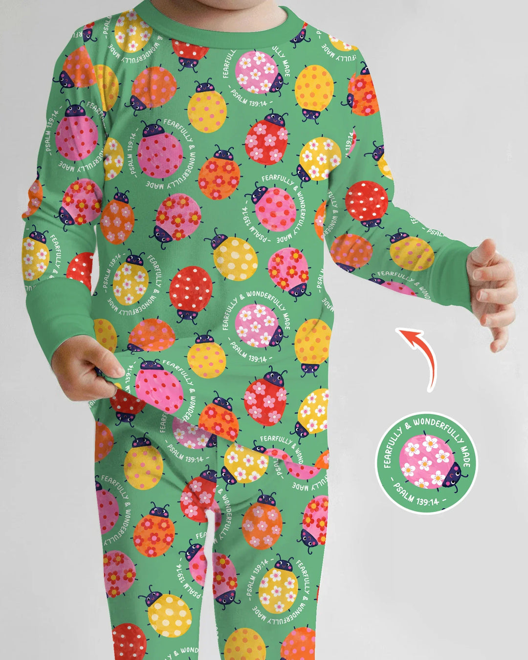 Zweiteiliges Langarm-Pyjama-Set mit Sommerfrüchten
