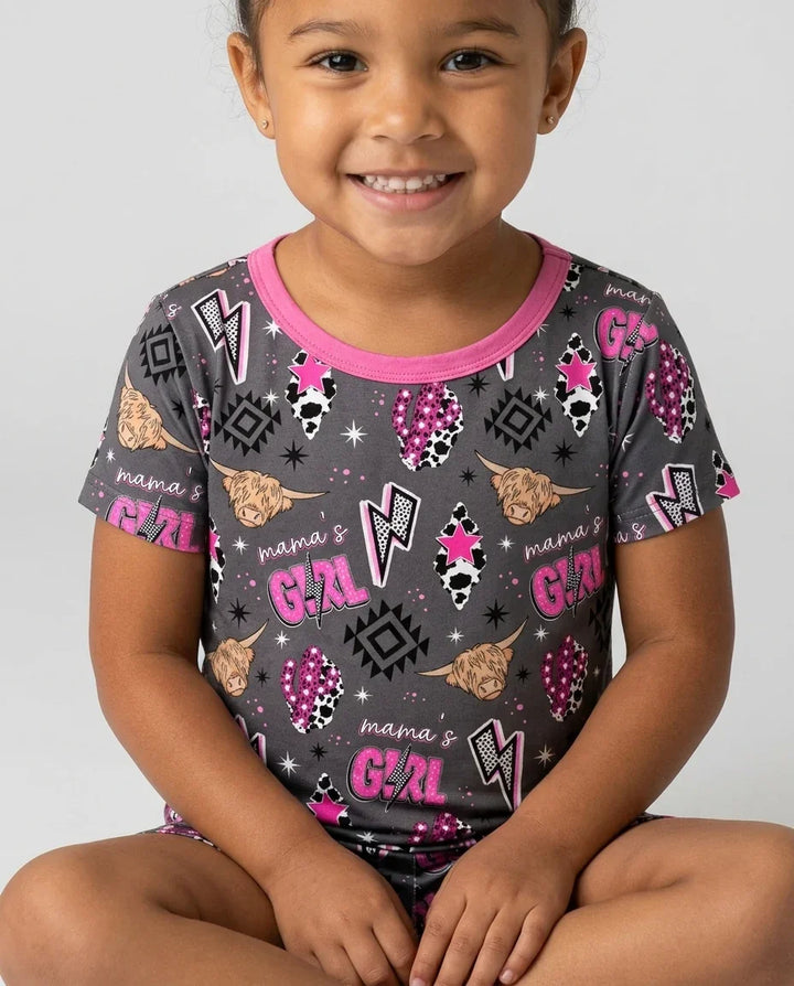 Template Zweiteiliges Pyjama-Set mit kurzen Ärmeln und Shorts