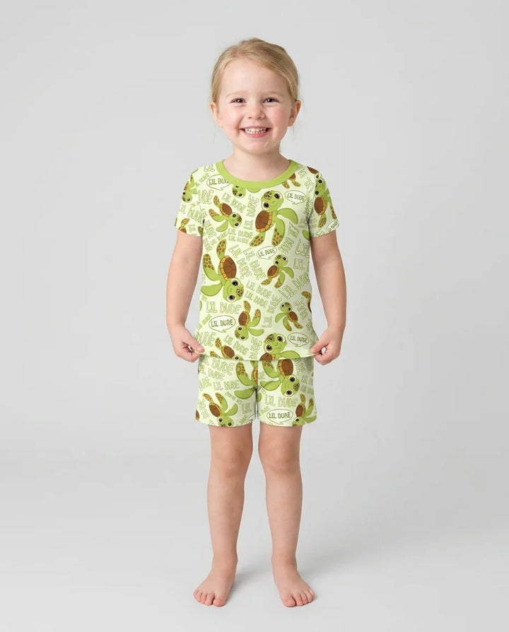 Template Zweiteiliges Pyjama-Set mit kurzen Ärmeln und Shorts