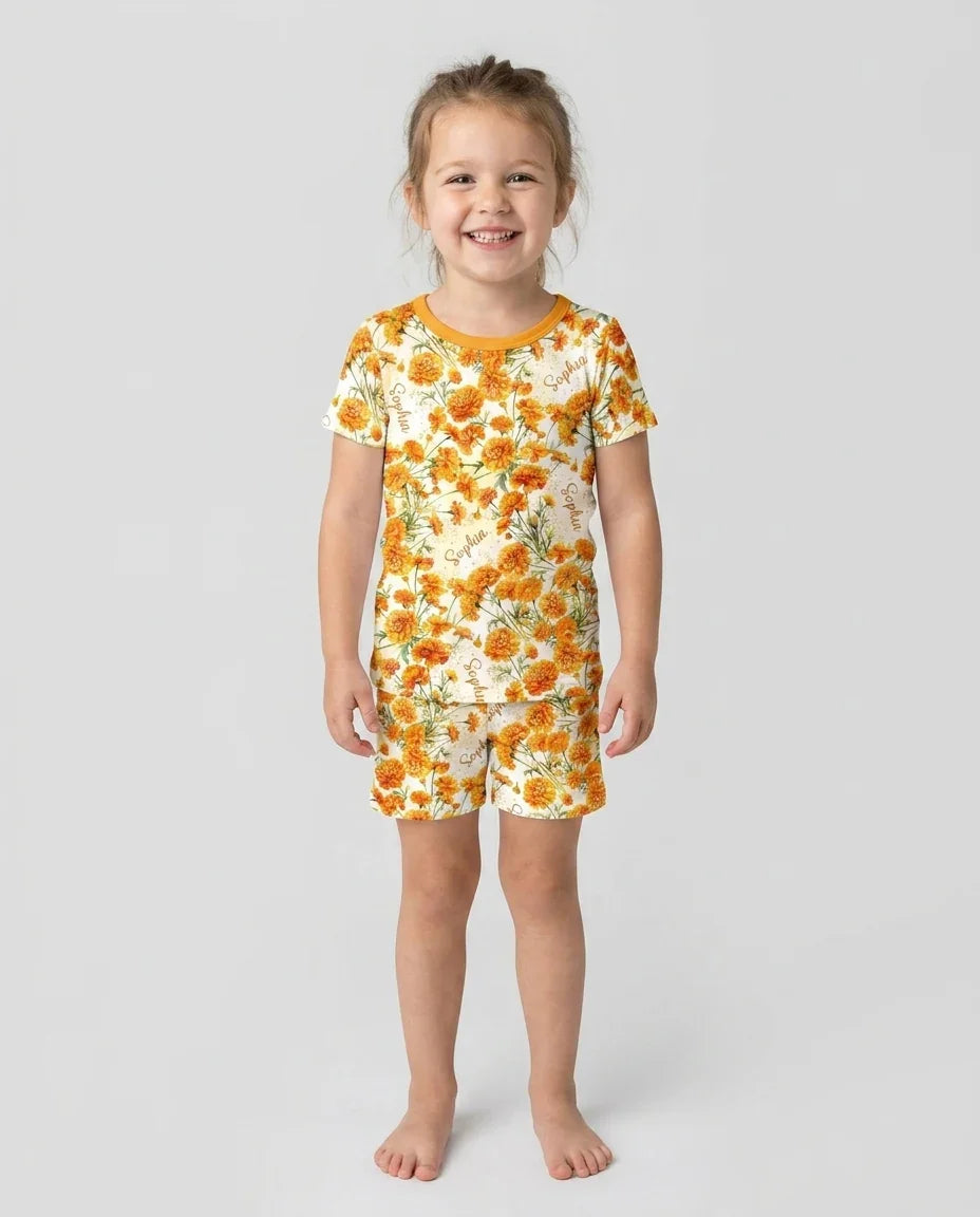 Zweiteiliges Pyjama-Set mit kurzen Ärmeln und Shorts im Sommer-Design