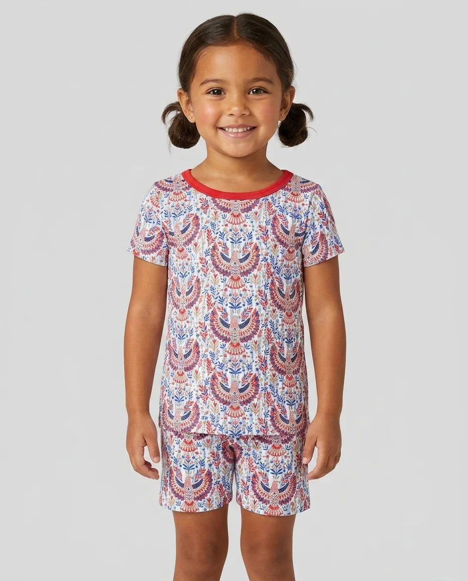 Template Zweiteiliges Pyjama-Set mit kurzen Ärmeln und Shorts