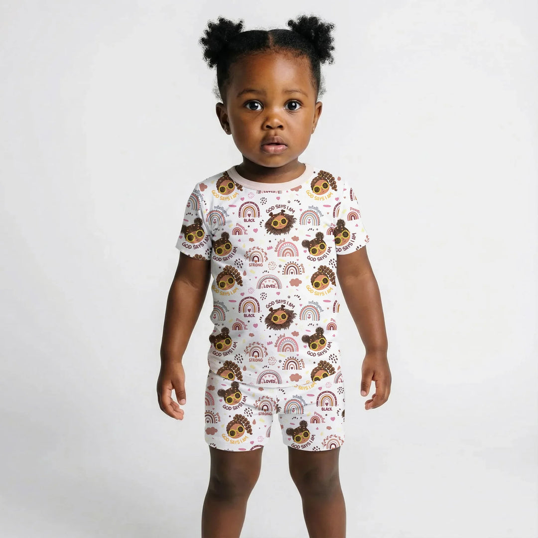 Template Zweiteiliges Pyjama-Set mit kurzen Ärmeln und Shorts