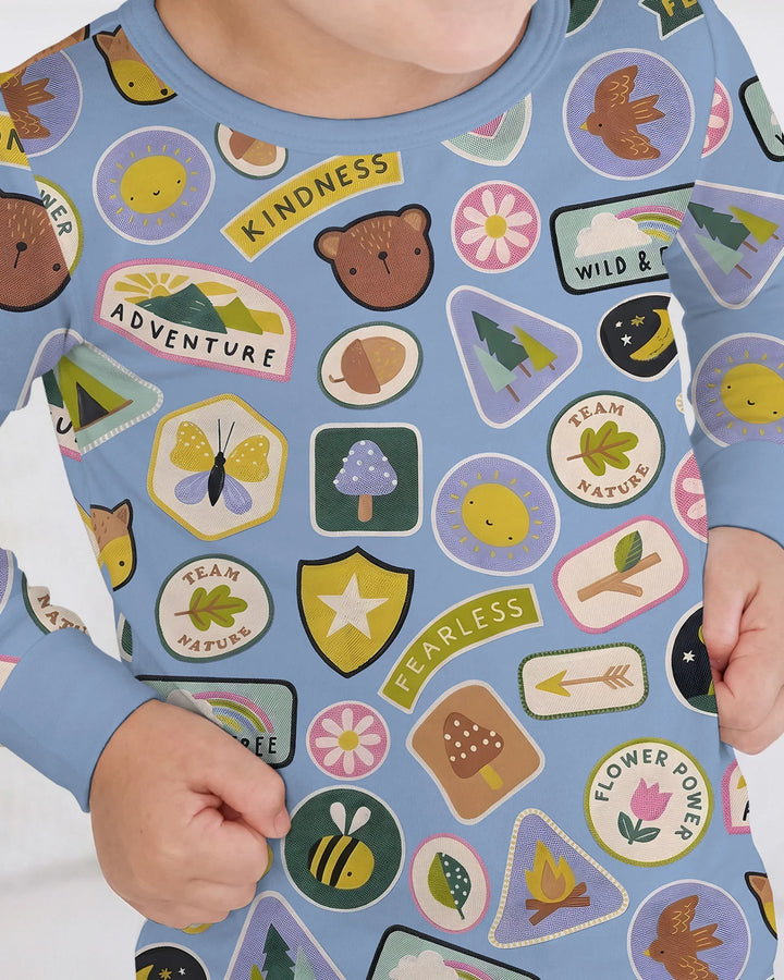 Zweiteiliges Langarm-Pyjama-Set mit Sommerfrüchten