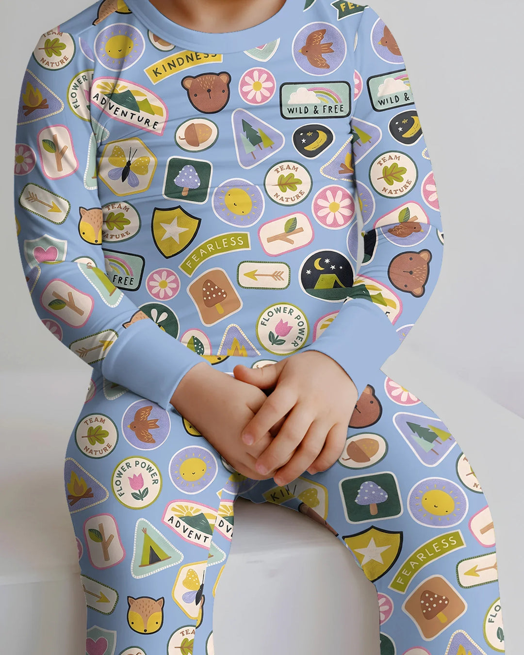 Zweiteiliges Langarm-Pyjama-Set mit Sommerfrüchten
