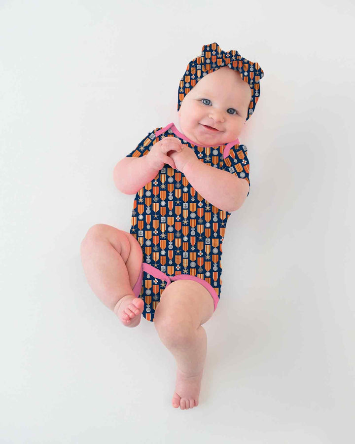Gerippte Babykleidung mit individuellem Foto - Weich &amp; Skizzenhaft