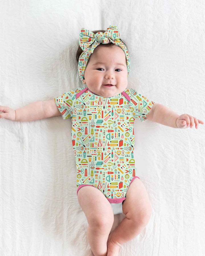 Gerippte Babykleidung mit individuellem Foto - Weich &amp; Skizzenhaft