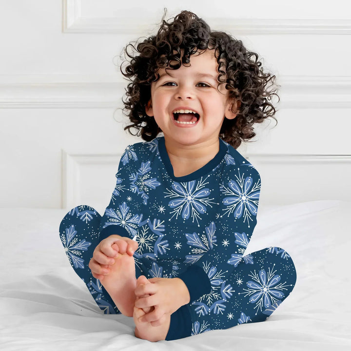 Winter Snowflakes Two Piece Long Sleeve Pajama Set , Winter Snowflakes Two Piece Long Sleeve Pajama Set - 12-18M