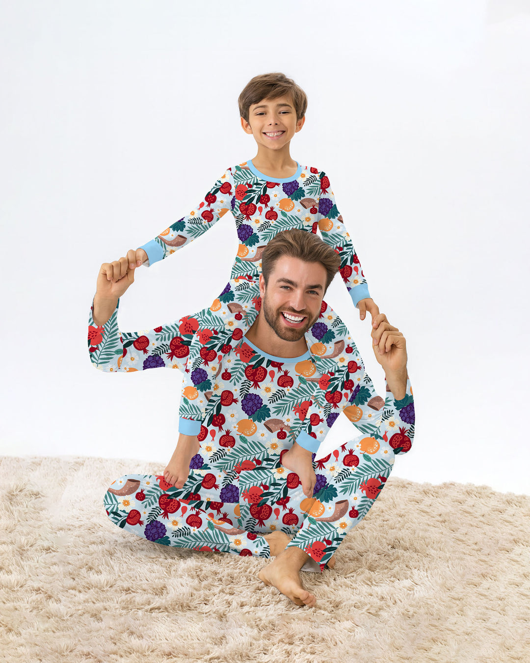 Zweiteiliges Langarm-Pyjama-Set mit Sommerfrüchten