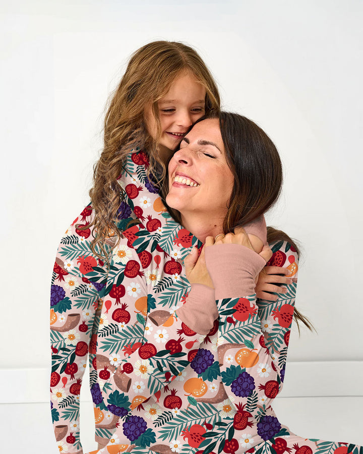 Zweiteiliges Langarm-Pyjama-Set mit Sommerfrüchten