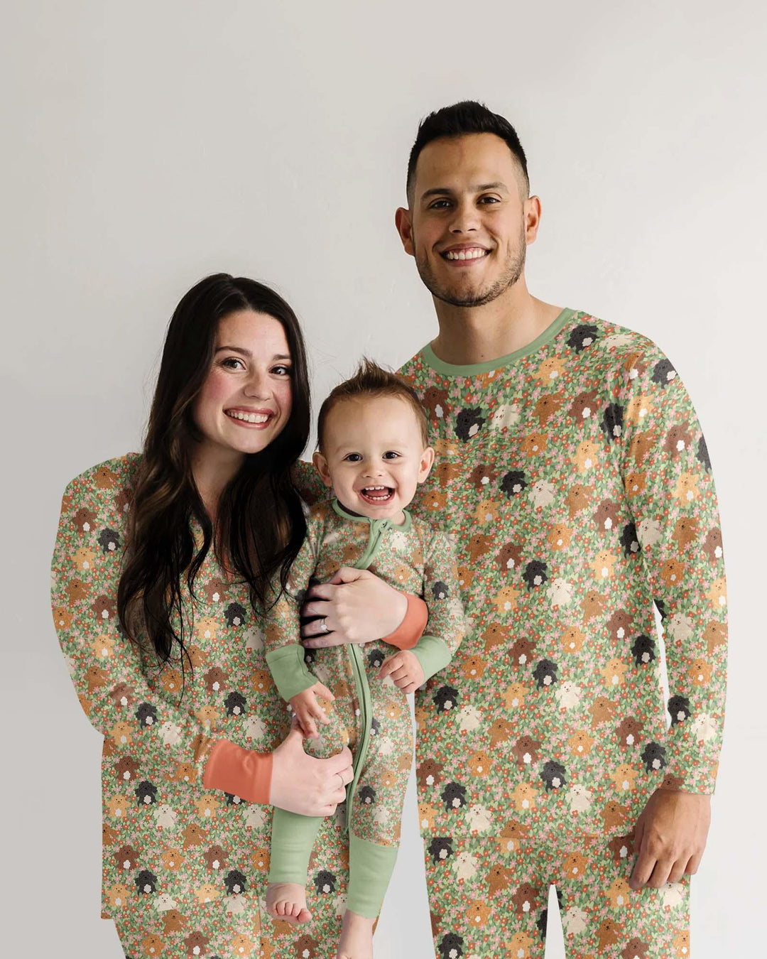 Welpen-Garten-Familien-Pyjama-Set aus Bambus für Damen