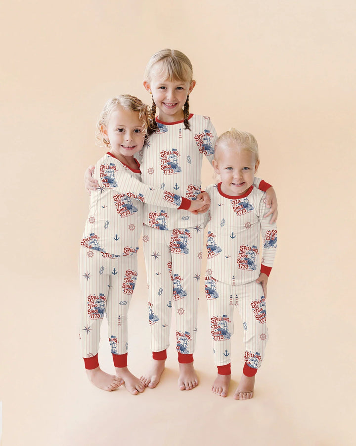 Zweiteiliges Langarm-Pyjama-Set mit Sommerfrüchten