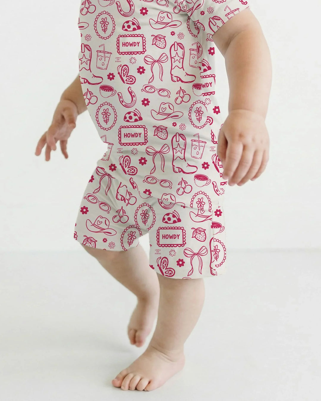 Template Zweiteiliges Pyjama-Set mit kurzen Ärmeln und Shorts
